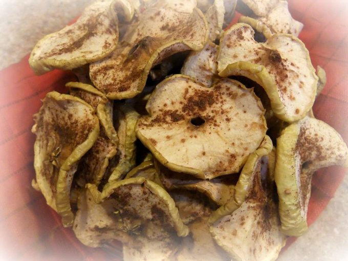 Baked Apple Crisp Chips