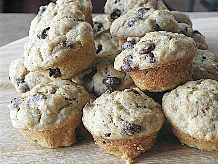 Whole Wheat Banana Chocolate Chip Mini Muffins