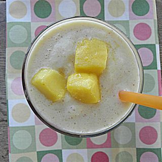 Healthy Mango Vanilla Milkshake