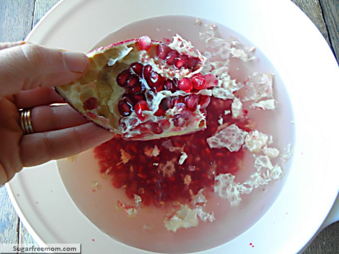 How To Easily Clean a Pomegranate