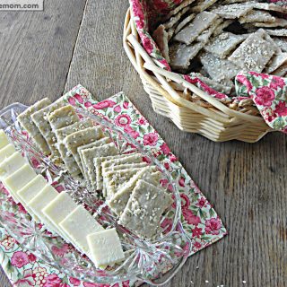 Homemade Oat Sesame Crackers {Gluten Free}