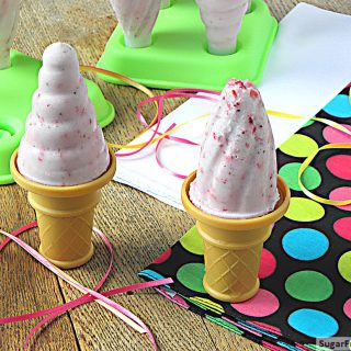 Low Carb Strawberries & Cream Popsicles {Dairy & Sugar Free}