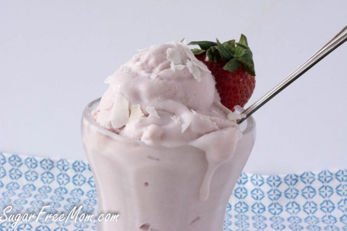 strawberry coconut ice cream (1 of 1)