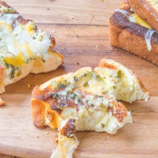 Cheesy Garlic Cloud Bread Texas Toast {Low Carb, Gluten Free}