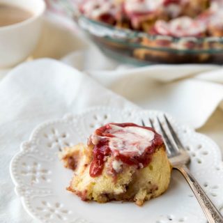 keto Strawberry Cream Cheese rolls-4