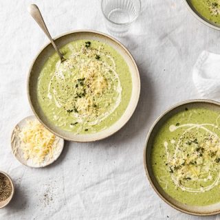 Keto Low-Carb Broccoli Cheese Soup (Gluten Free)