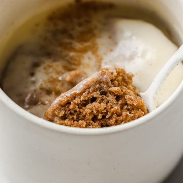 1 Minute Low Carb Keto Cinnamon Roll Mug Cake