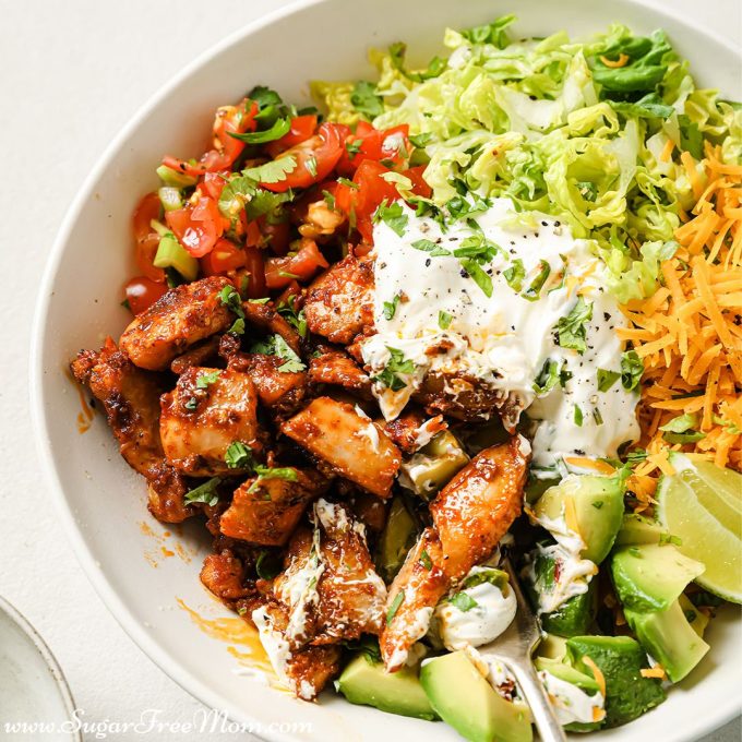 Low Carb Keto Copycat Chipotle Chicken Bowl Recipe
