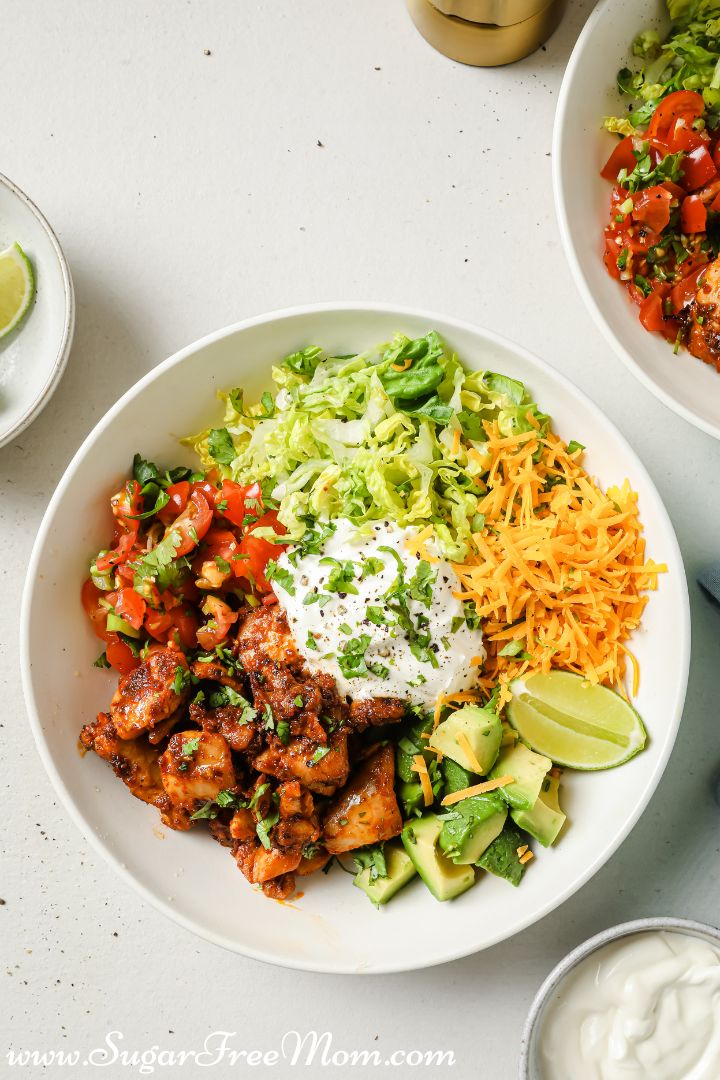 Homemade Chipotle Bowl with Chicken - Food Dolls