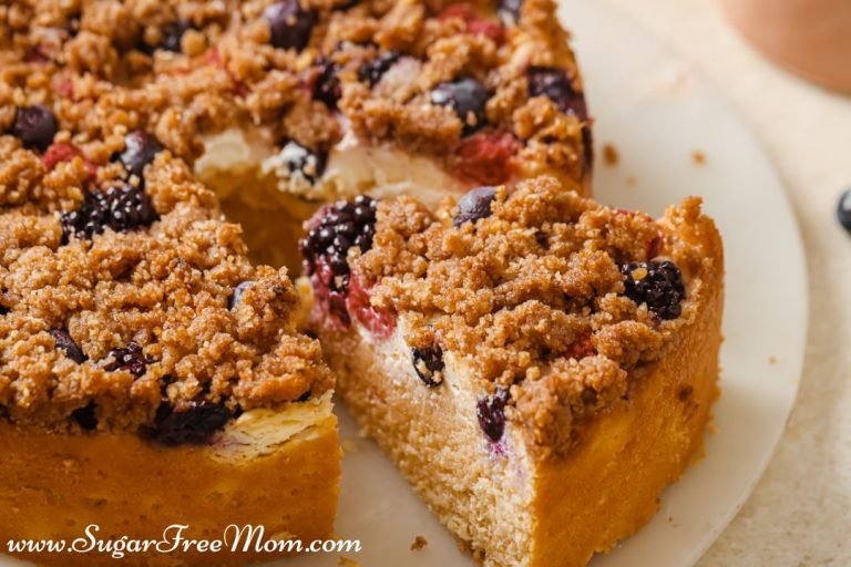Low Carb Keto Berry Cream Cheese Coffee Cake (Gluten Free)