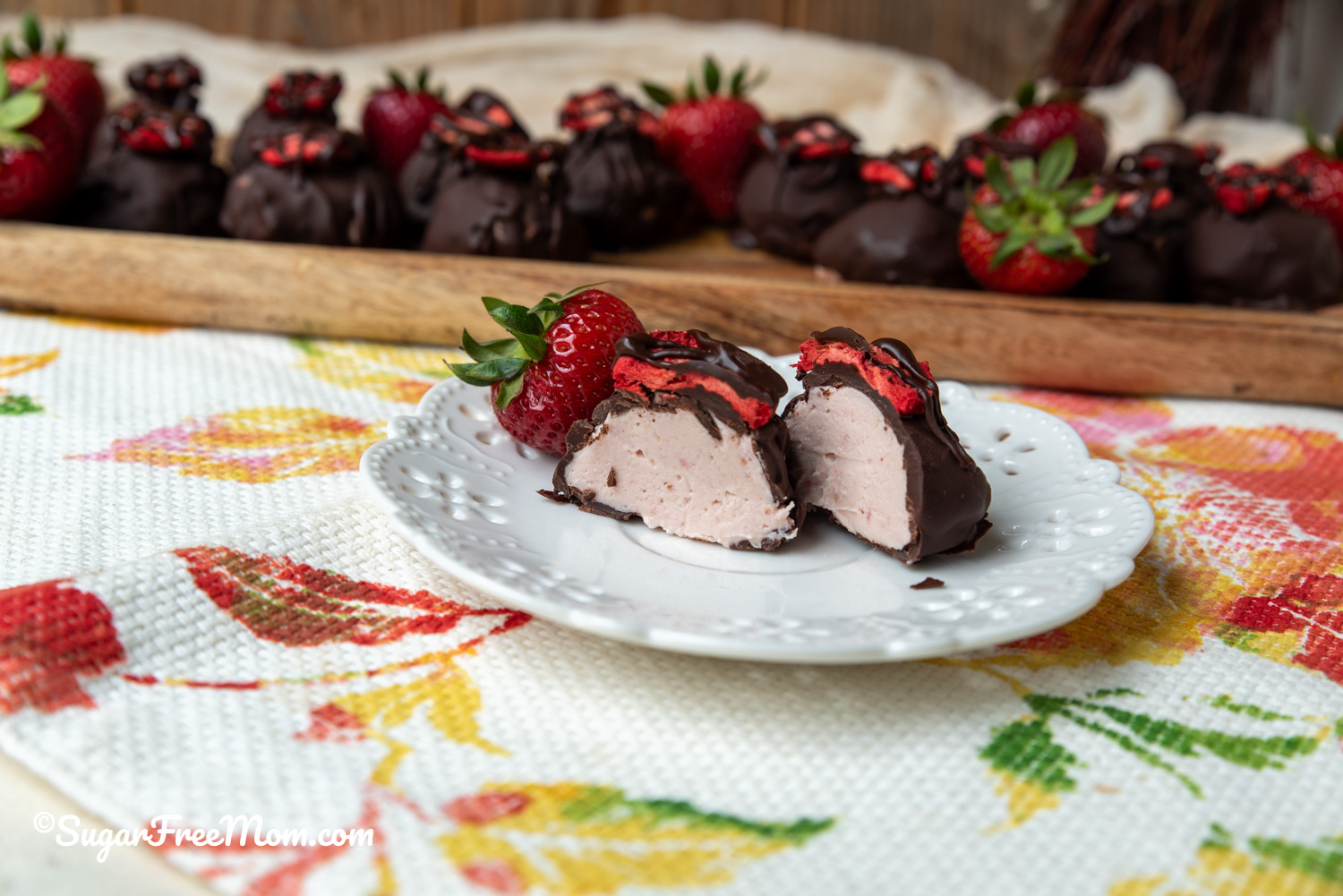 keto strawberry cottage cheese truffles