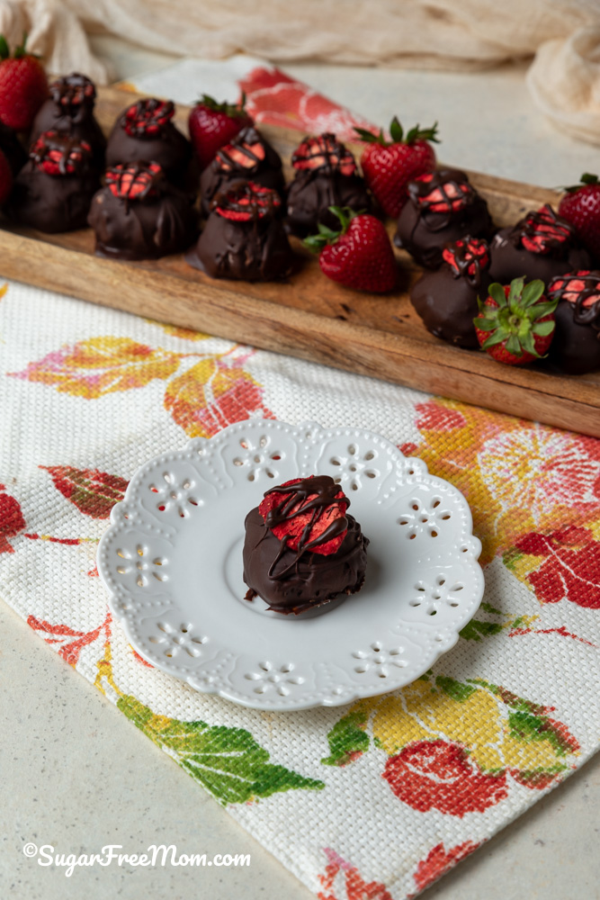 If youโre looking for a sweet treat thatโs low in carbs but high on flavor, keto strawberry cottage cheese truffles might just be your new best friend