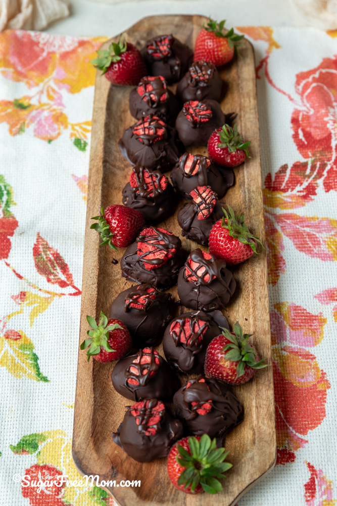 If youโre looking for a sweet treat thatโs low in carbs but high on flavor, keto strawberry cottage cheese truffles might just be your new best friend