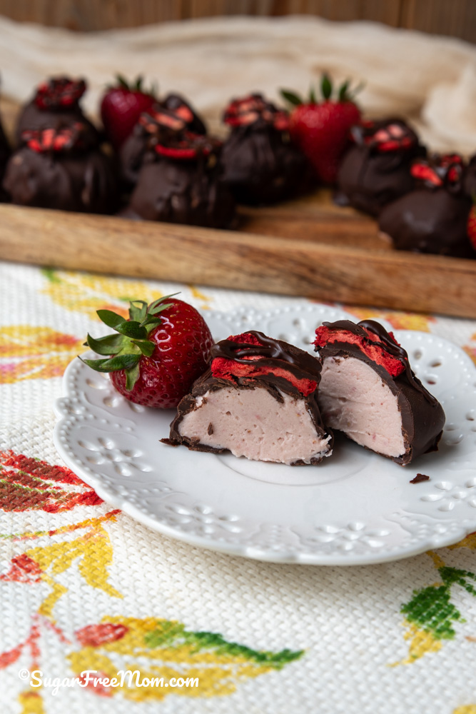 Easy Keto Strawberry Cottage Cheese Truffles
