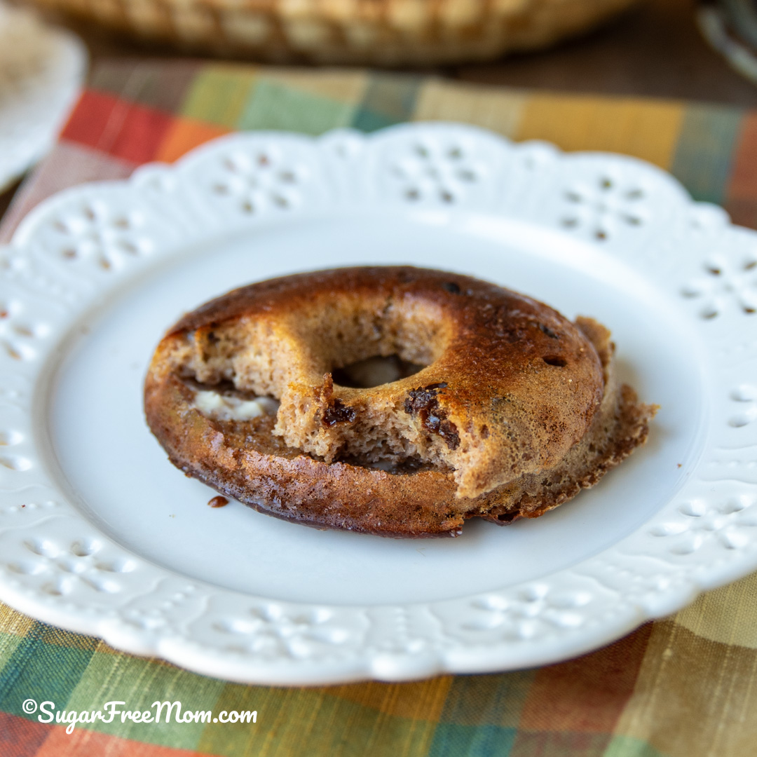 These easy keto cottage cheese cinnamon raisin bagels are delicious chewy bagels made with simple ingredients, and 13 grams of protein.