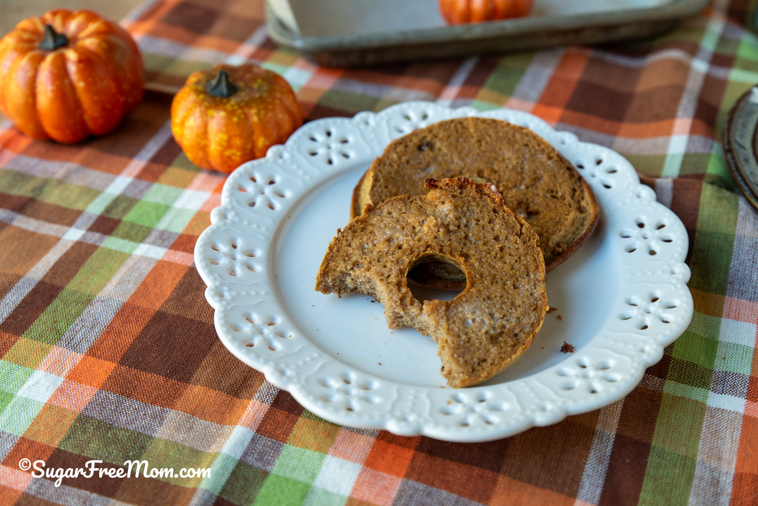 keto pumpkin bagels