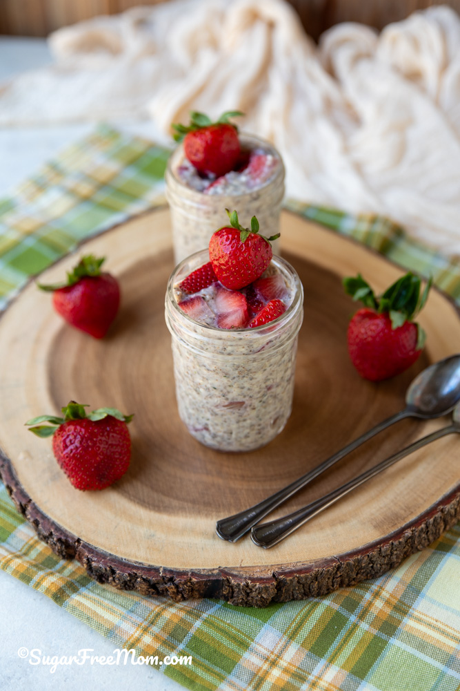 This delicious dairy free low carb strawberry overnight oats recipe is an easy breakfast with the best texture and 22 grams of protein!