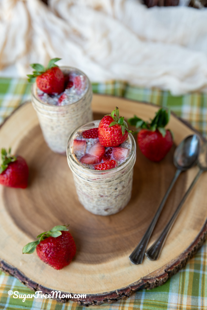 dairy free keto strawberry overnight oats